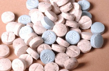 A început sezonul consumului de droguri, în Mamaia: alţi 8 tineri au fost prinşi